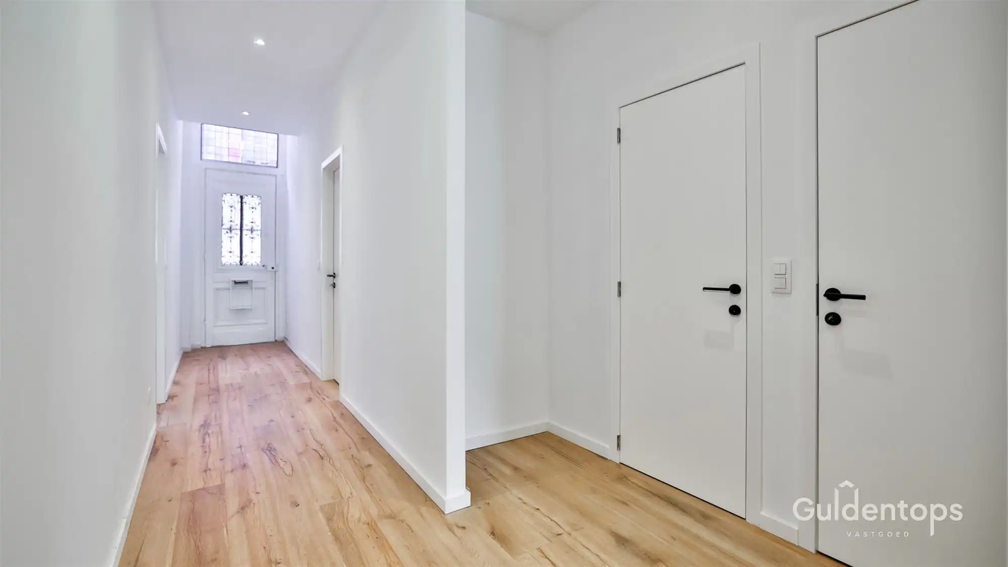 Knap gelijkvloers appartement in hartje Lier met grote tuin foto 5