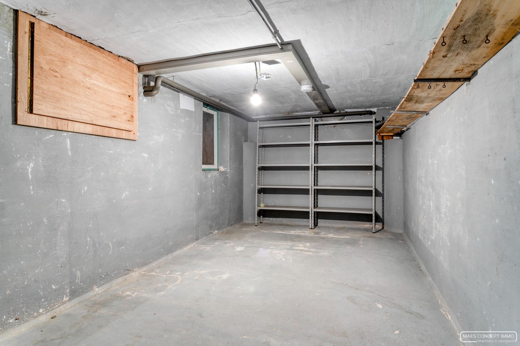 Ruime woning  te koop in centrum Tiegem foto 16