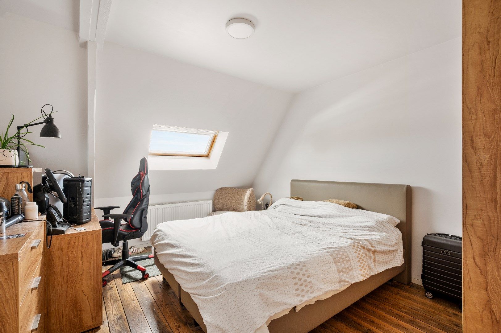 Smaakvol gerenoveerde woning met 3 slaapkamers en tuin. foto 11