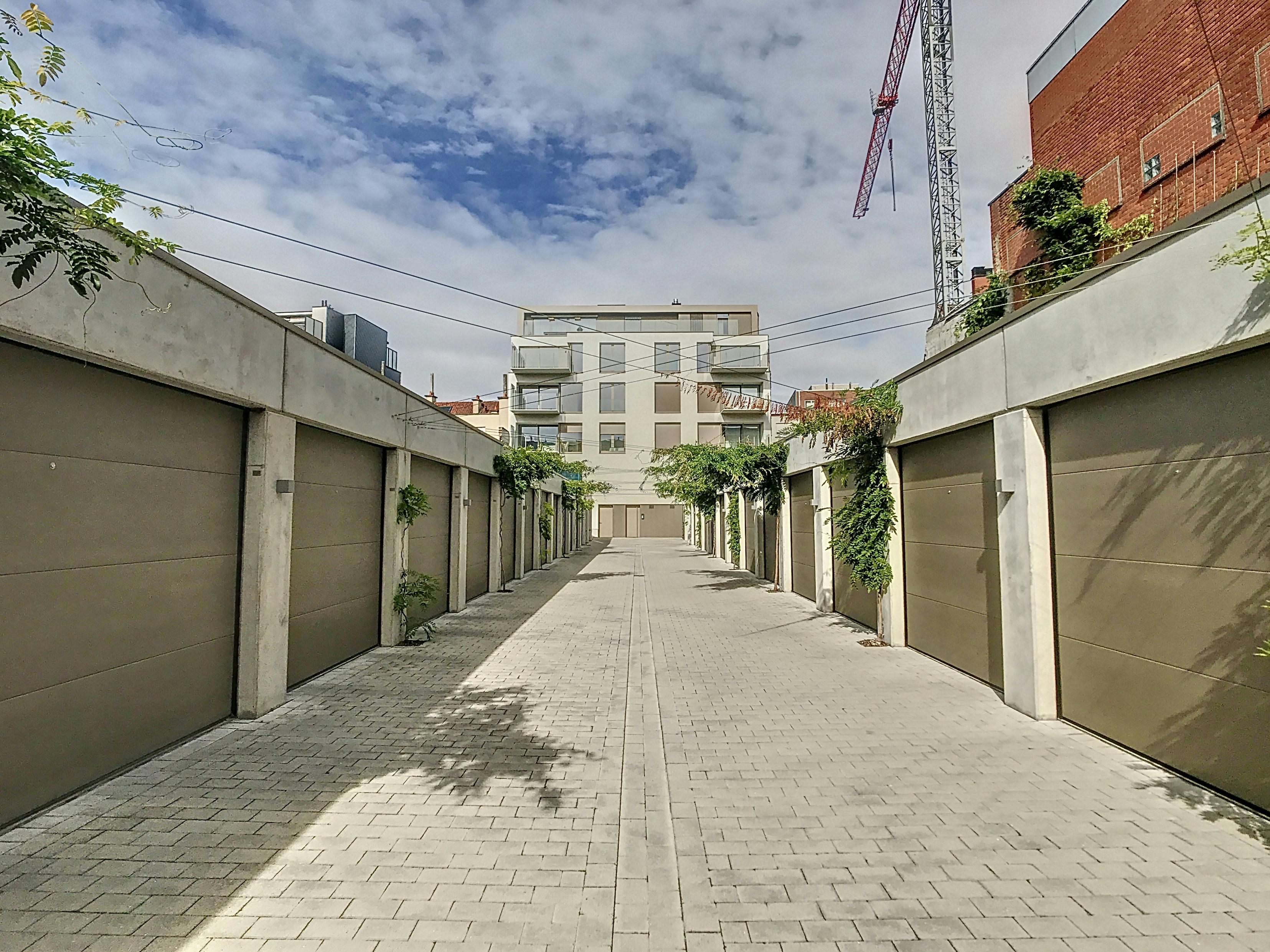 Garage te koop in de Meersstraat te Waregem foto 2