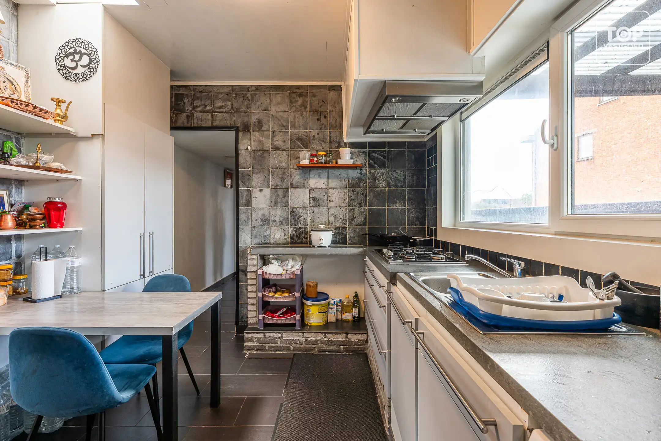 Karaktervolle half open woning met mooie gevel.  foto 11