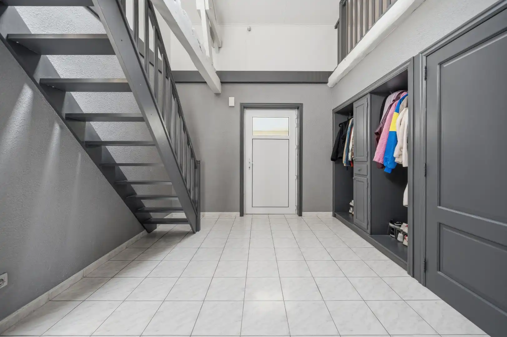 Ruime instapklare duplex met 3 slpks en praktijk- / hobbyruimte van 55m² foto 8