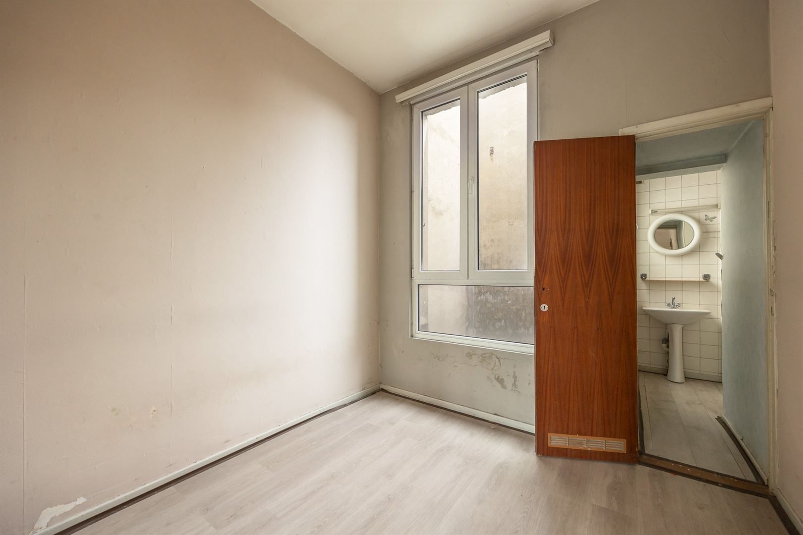 Te renoveren opbrengsteigendom op premium locatie foto 21