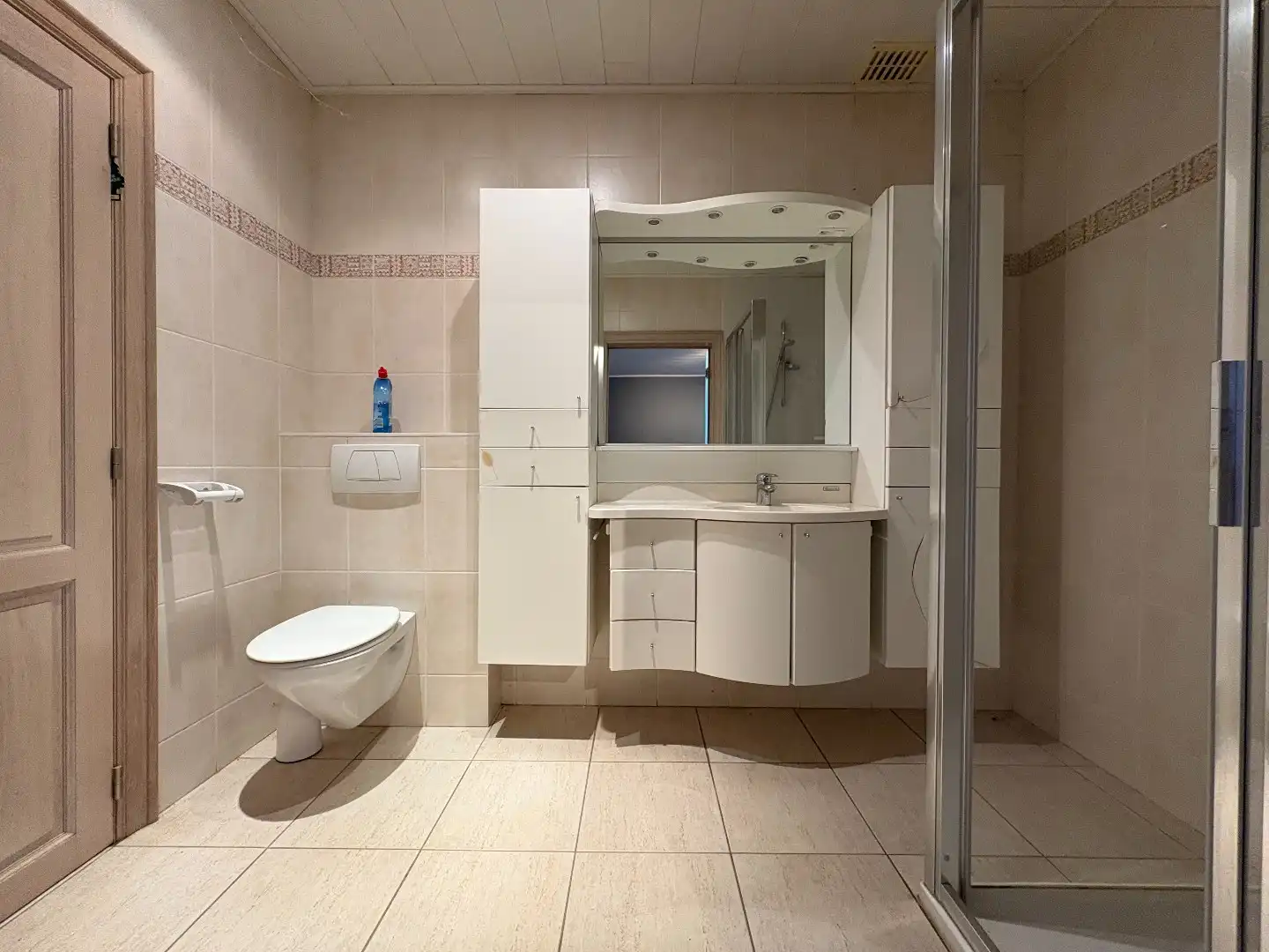 Ruime en goed onderhouden bungalow met zonnige tuin– Elverdinge dorpskern. Opp: 884m². foto 18