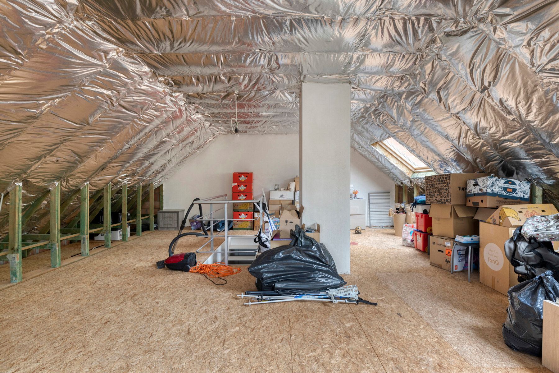 Ruime en instapklare 3-gevelwoning in rustige omgeving foto 21