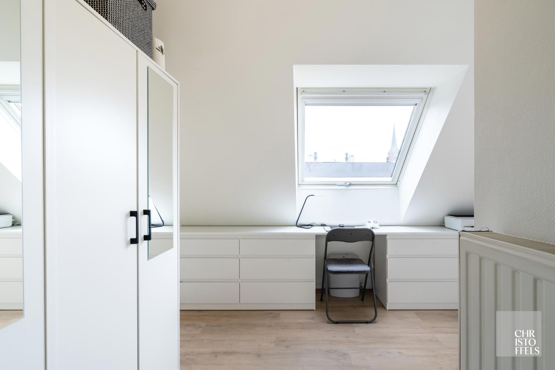 TE HUUR - Appartement met 2 slaapkamers én garagebox in het centrum van Lanaken! foto 12