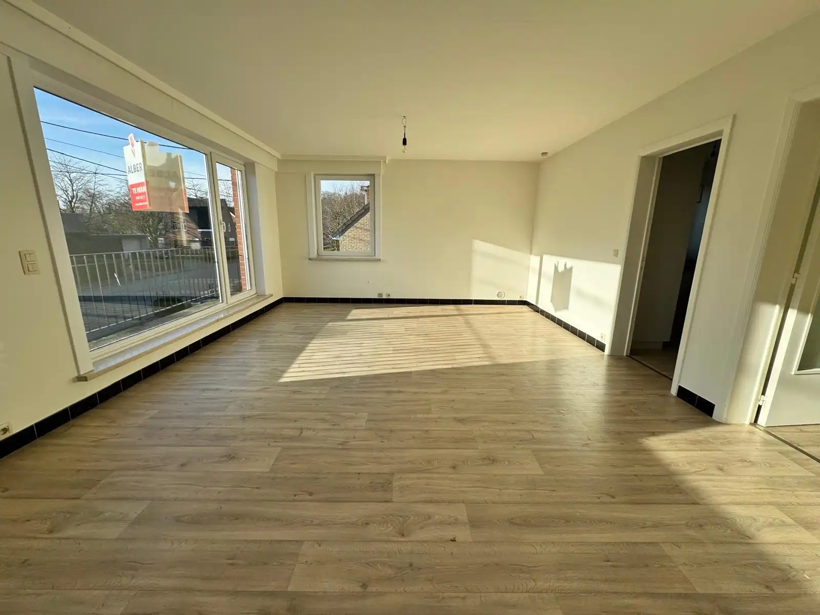 Ruim appartement met 2 slpks, tuin en garage in Rumbeke foto 5