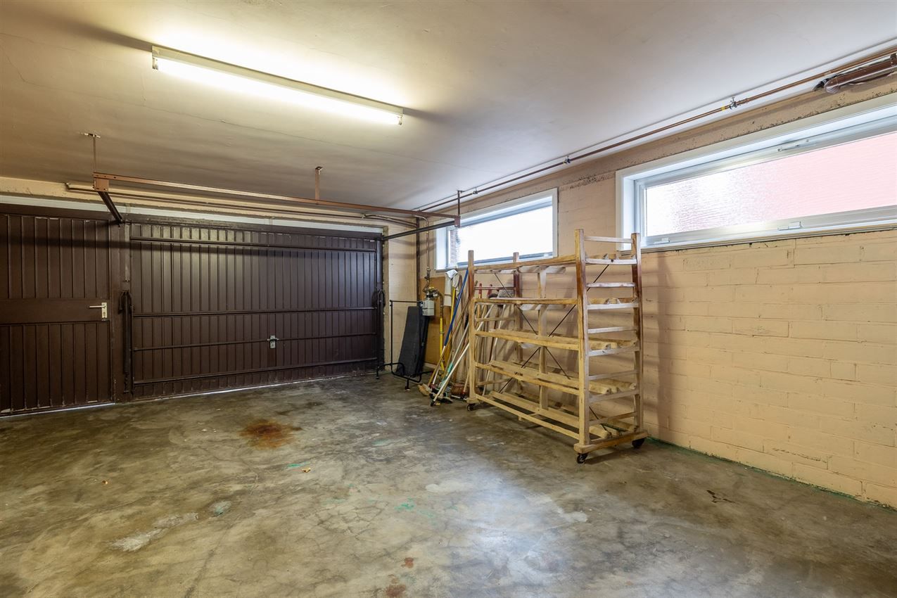 Stadswoning met 2 slk en ruimte inpandige garage foto 21