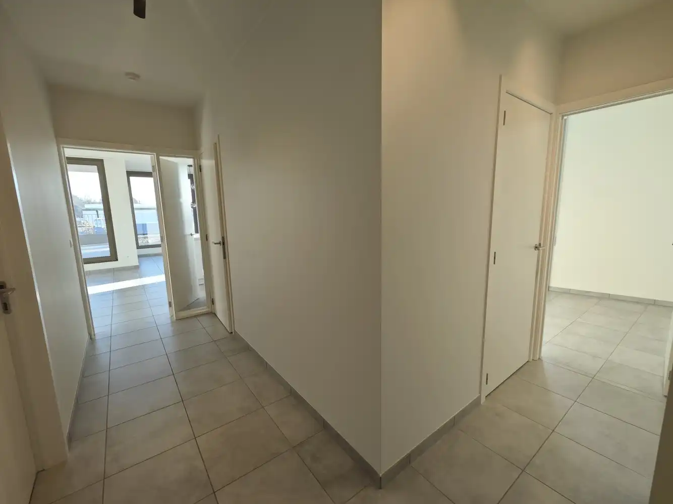 PRACHTIG PENTHOUSE MET 3 SLPKS, ONDERGR. PARKEERPL. EN KELDERBERGING IN HET CENTRUM foto 12