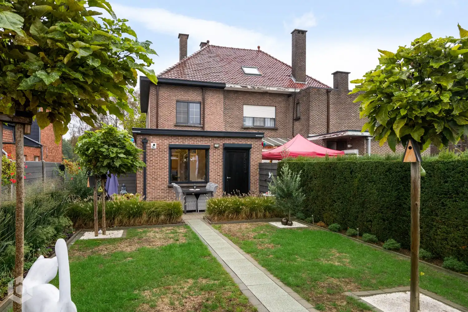 Instapklare woonst met 2slpkrs ,garage en achteringang foto 17