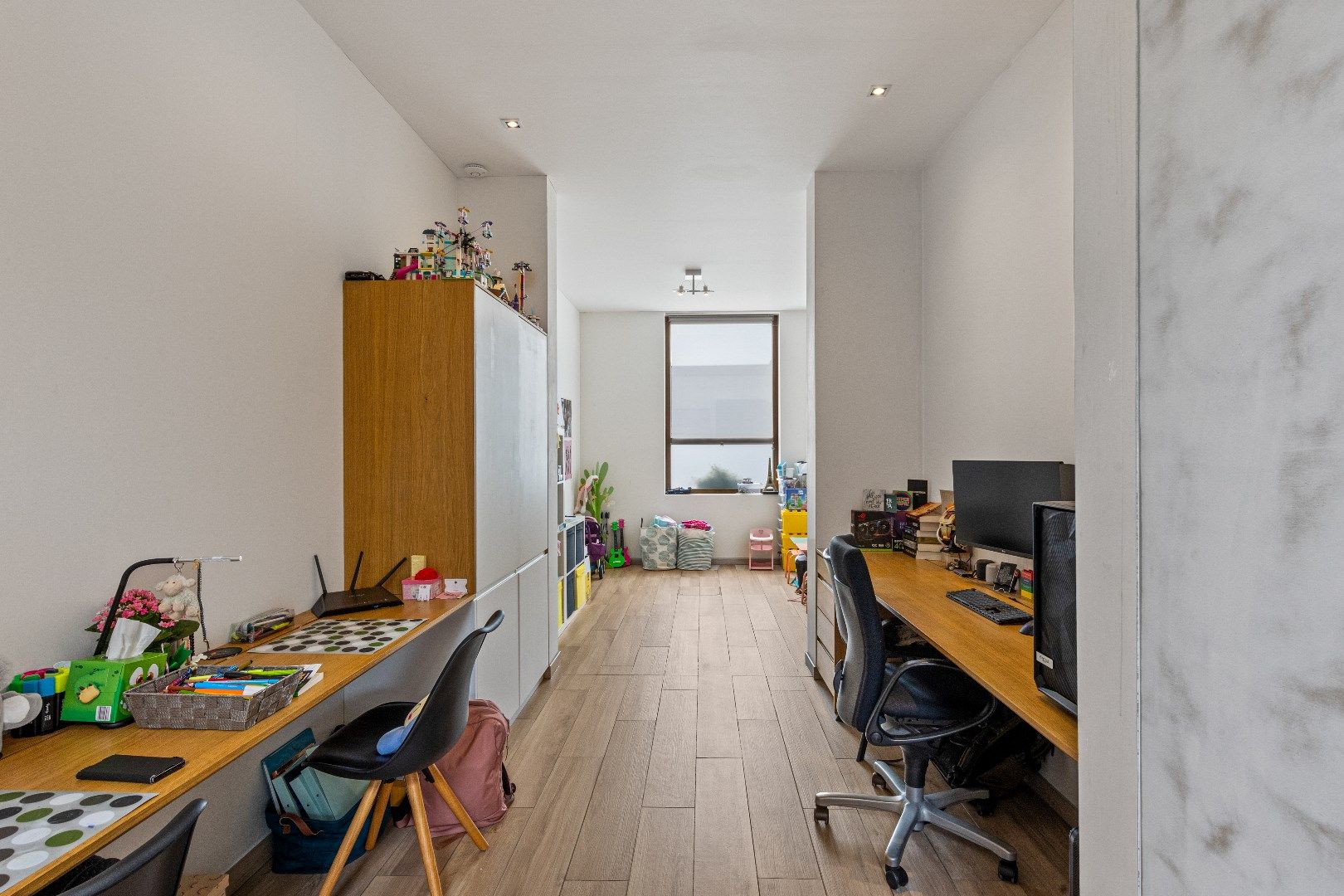BURGERWONING MET 5 SLPKS,  TUIN EN HUURGARAGE foto 16