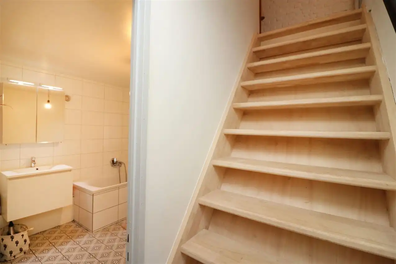 Gerenoveerde woning met tuin, centraal gelegen nabij centrum en E 314 foto 20