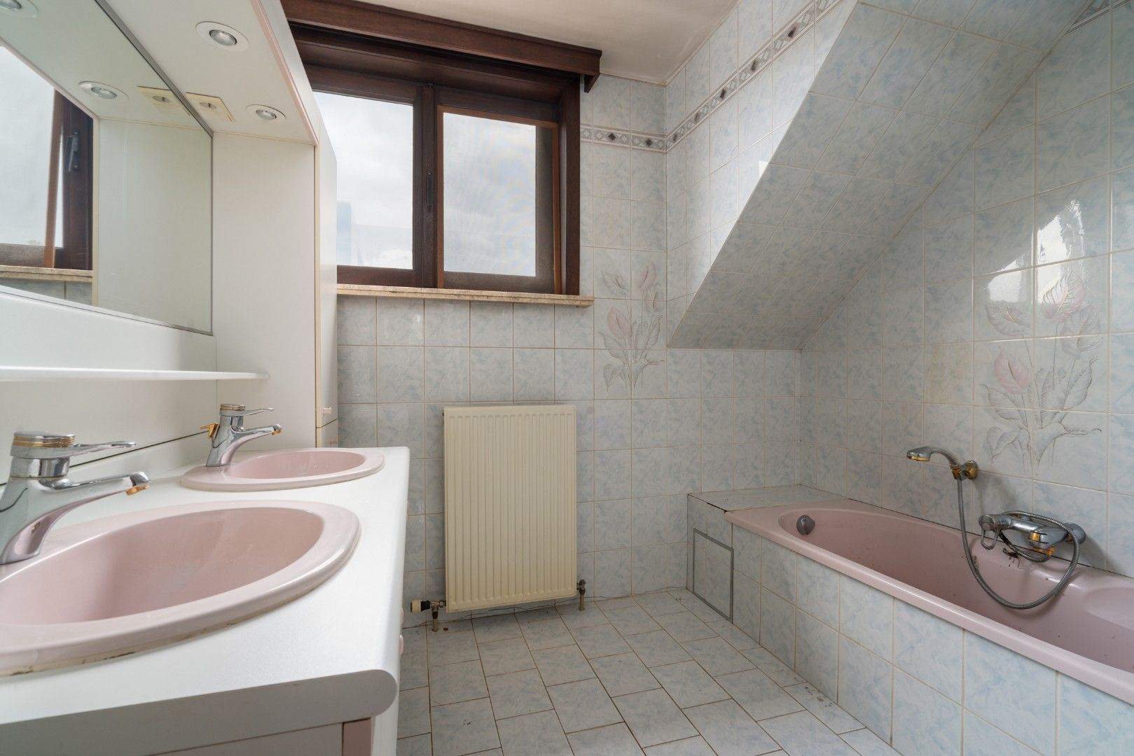 Horecazaak met appartement te koop in Schellebelle foto 22