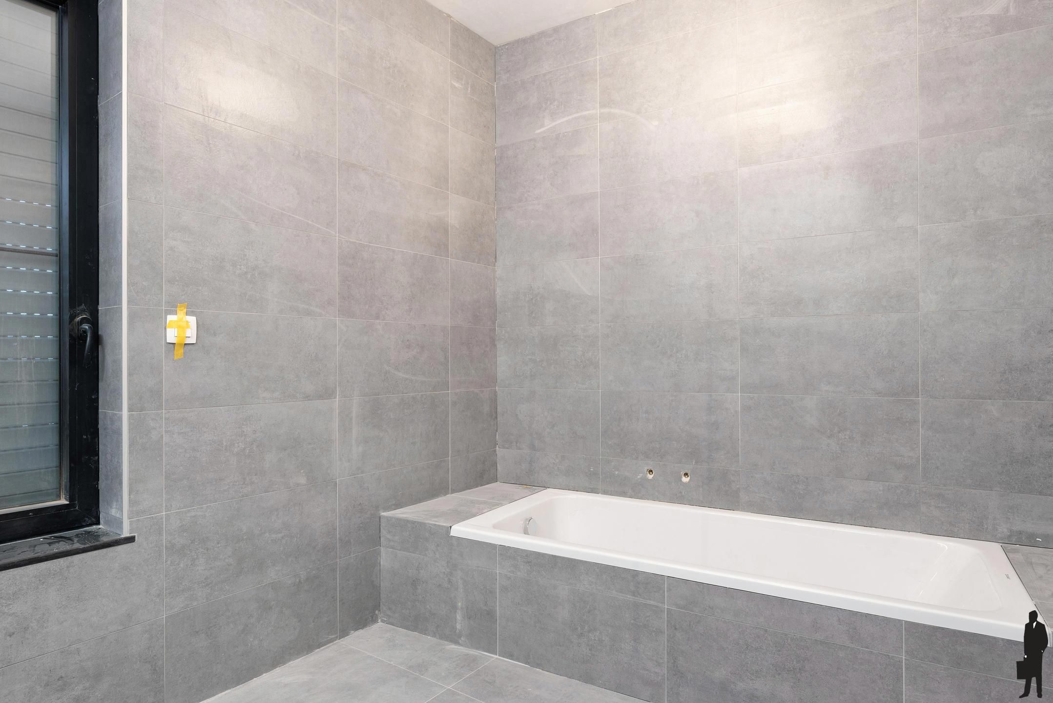 Instapklare nieuwbouw halfopen bebouwing met tuin en garage foto 11