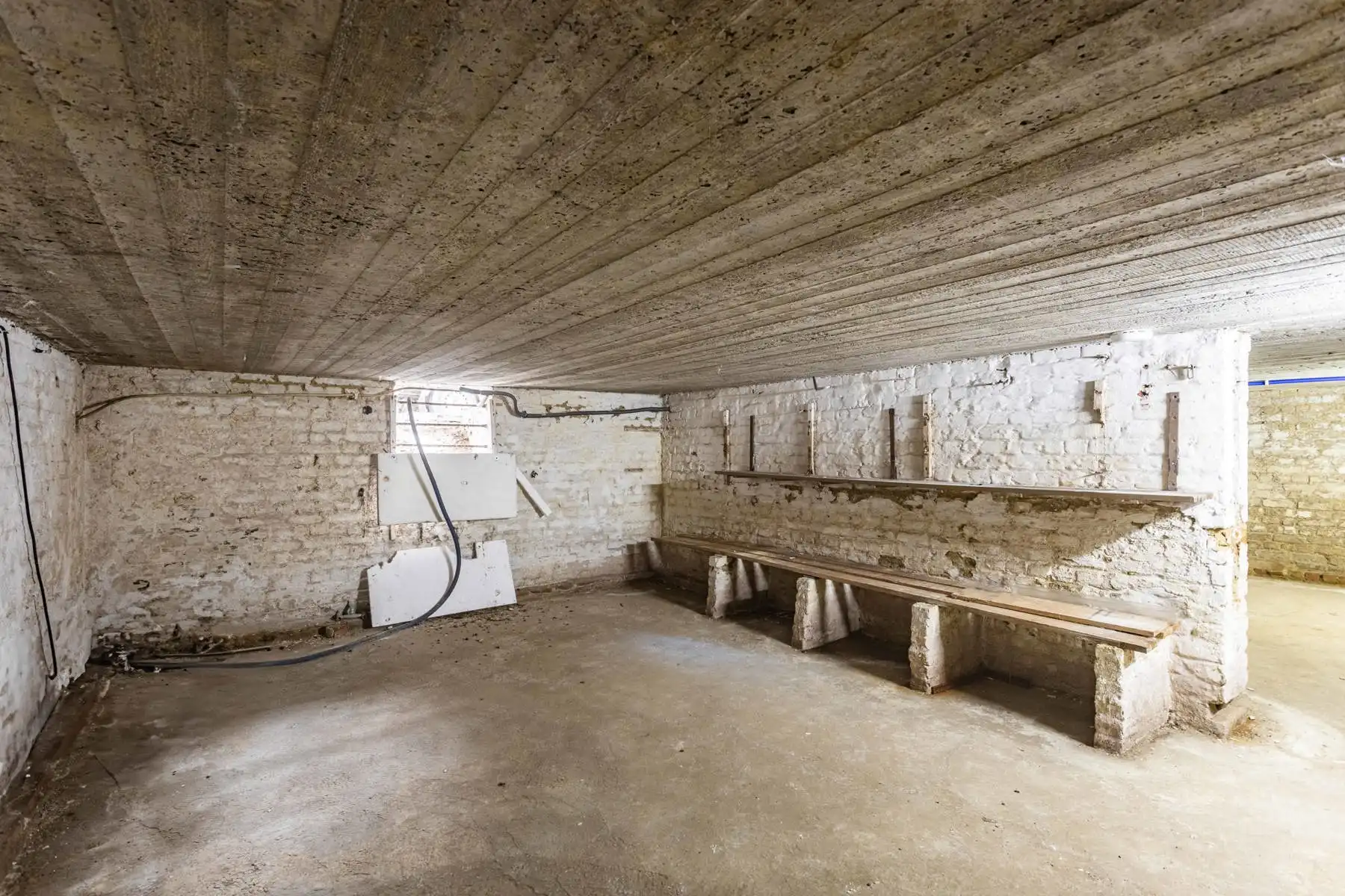 Te renoveren woning met grote tuin en atelier op toplocatie! foto 31