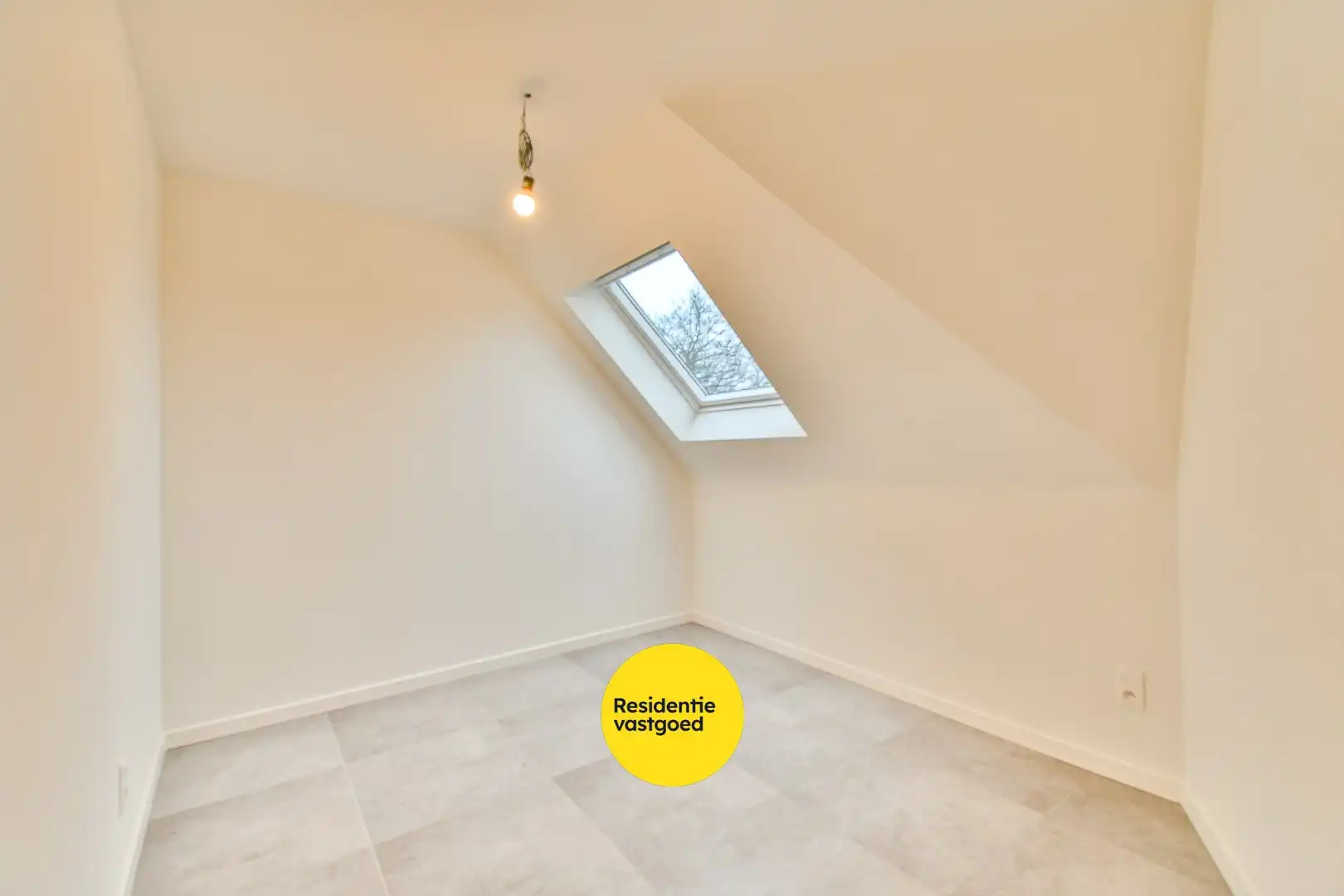 Royaal drie-slaapkamer appartement met ruim terras foto 16