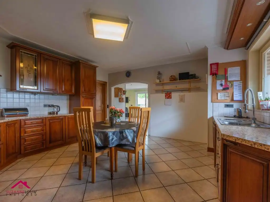 Riante vrijstaande woning met praktijkruimte foto 15