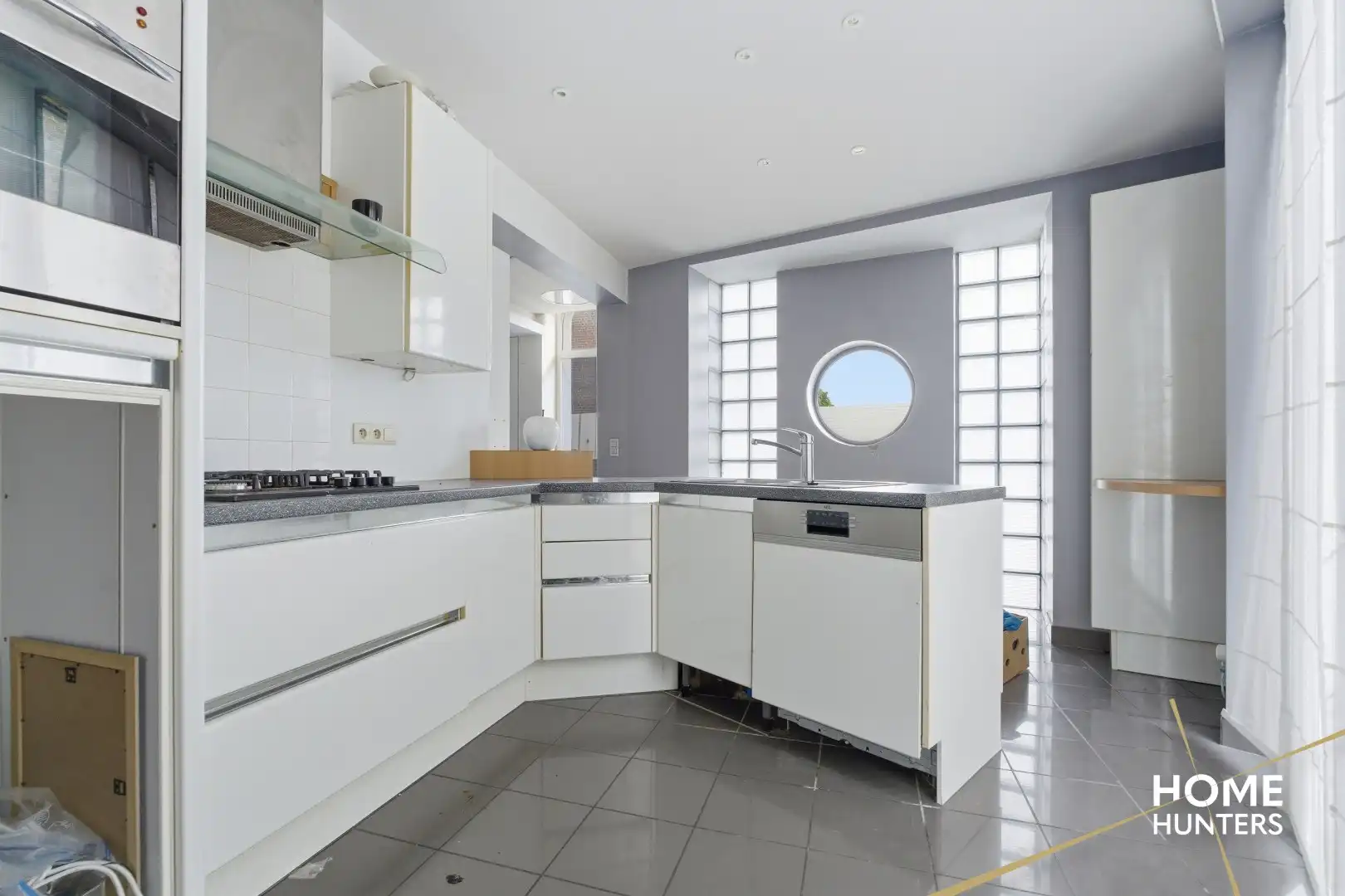 Instapklare halfopen woning met garage, tuin en 3 slaapkamers in de dorpskern van Nieuwkerke foto 8