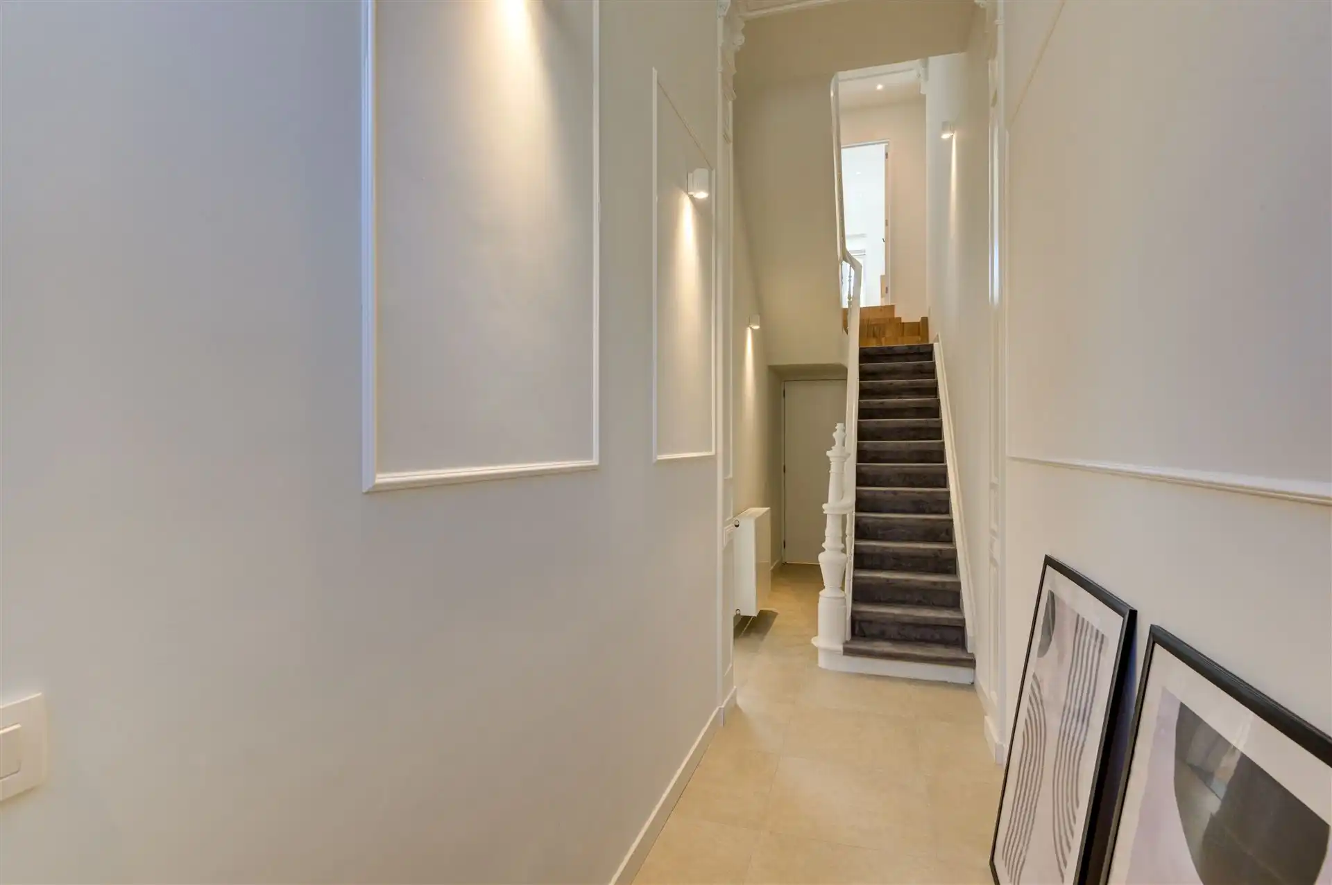 Prachtig ruim totaal vernieuwd herenhuis met tuin foto 2