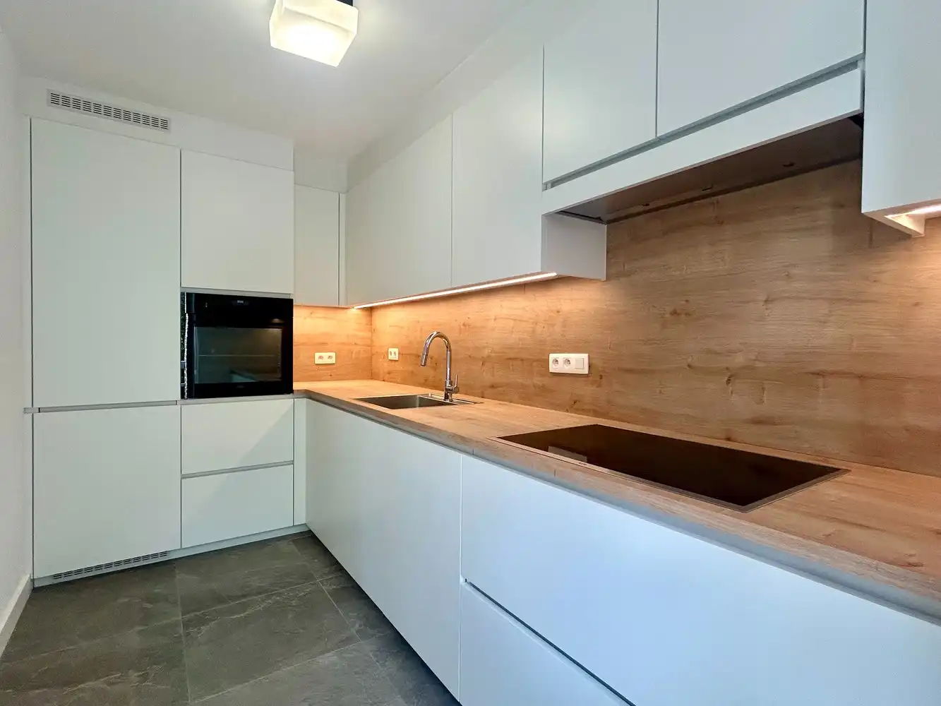 Gerenoveerd 3-kamerappartement te Heverlee foto 4
