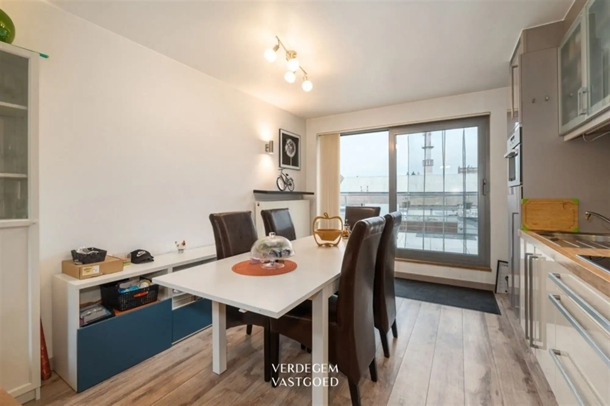 Goeddraaiende broodjeszaak met woonst aan Ten Doorn foto 10