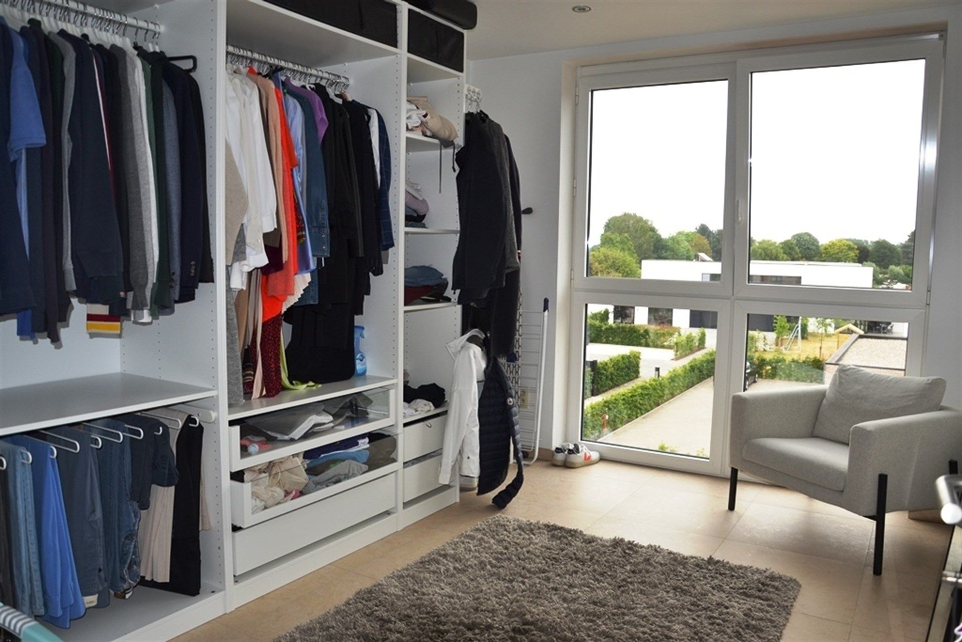 Rustig gelegen appartement met terras en garage. foto 9