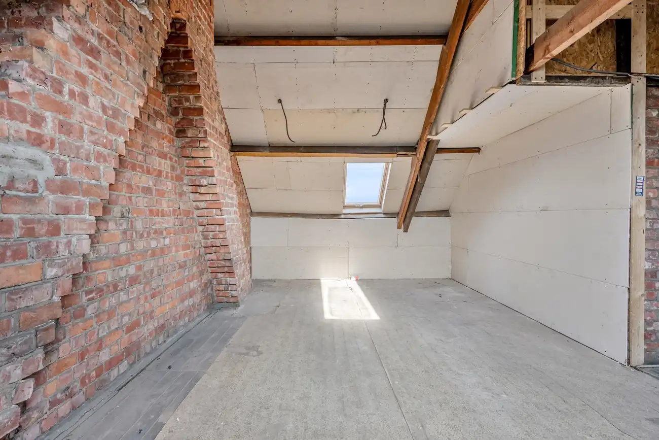 Charmante gesloten (kangoeroe)woning met heel wat potentieel op een gegeerde locatie in Oostakker! foto 16