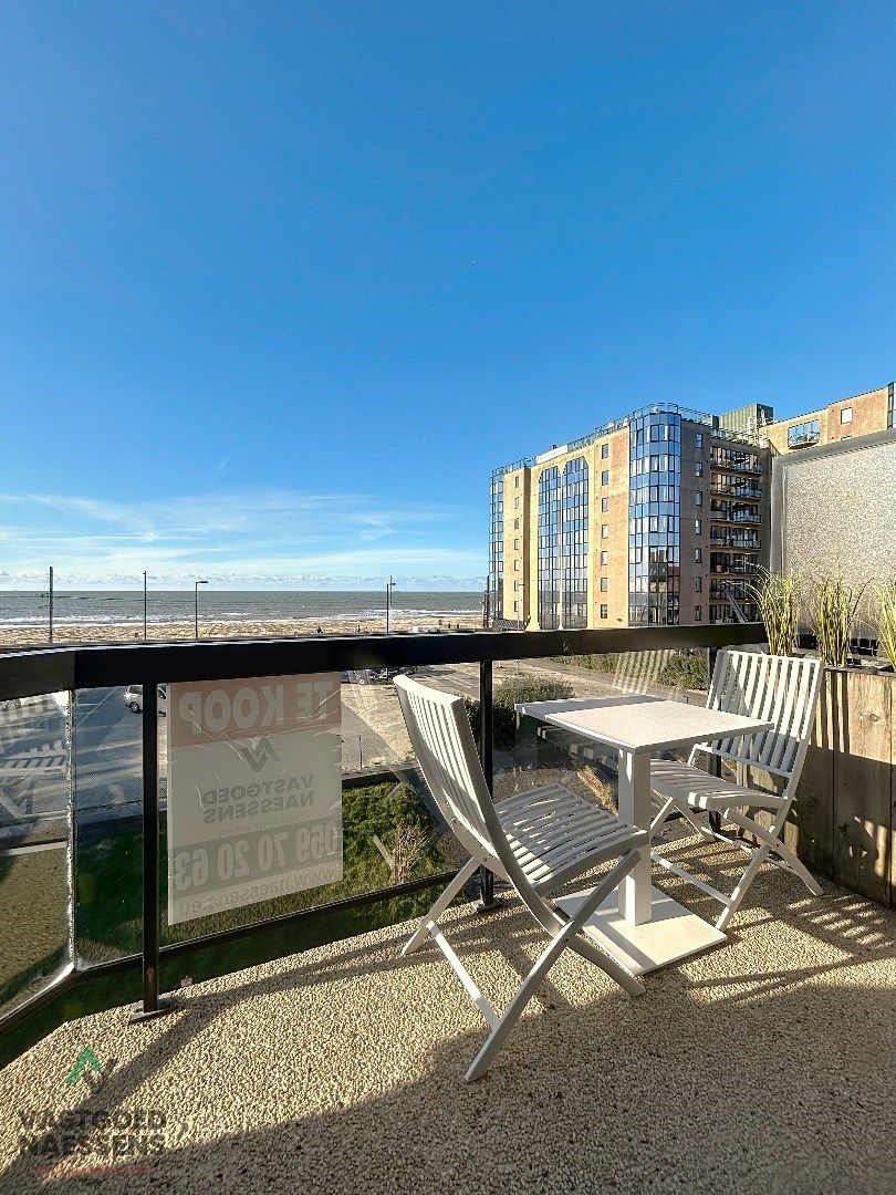 VERNIEUWDE DUPLEX - 2 SLPK - ZICHT OP ZEE foto 2