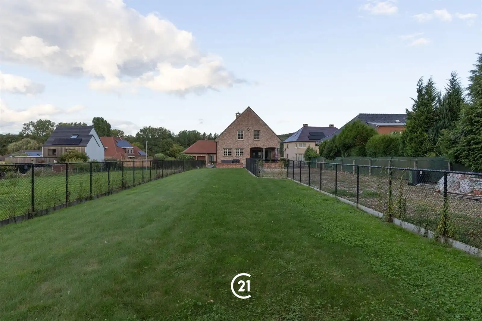 Charmante villa op 15are50 met 3 slpks en ruim bureau, volledig onderkelderd foto 3
