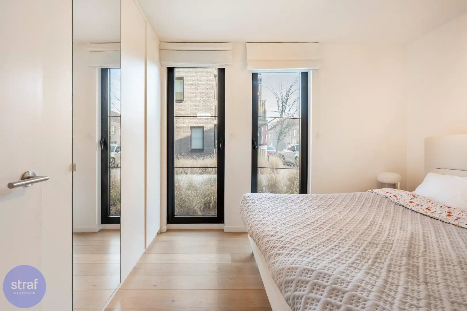 Twee slaapkamers, autostaanplaats, Galgenweel én hartje Antwerpen op één plek foto 10