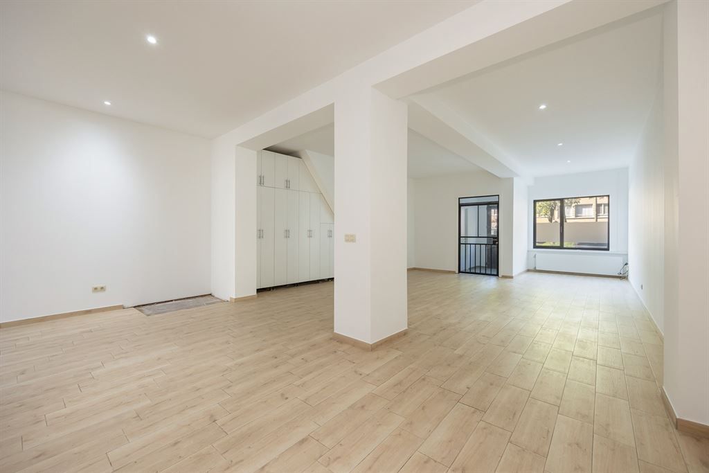 Grote woning met tuin en mogelijkheid tot thuisberoep foto 2