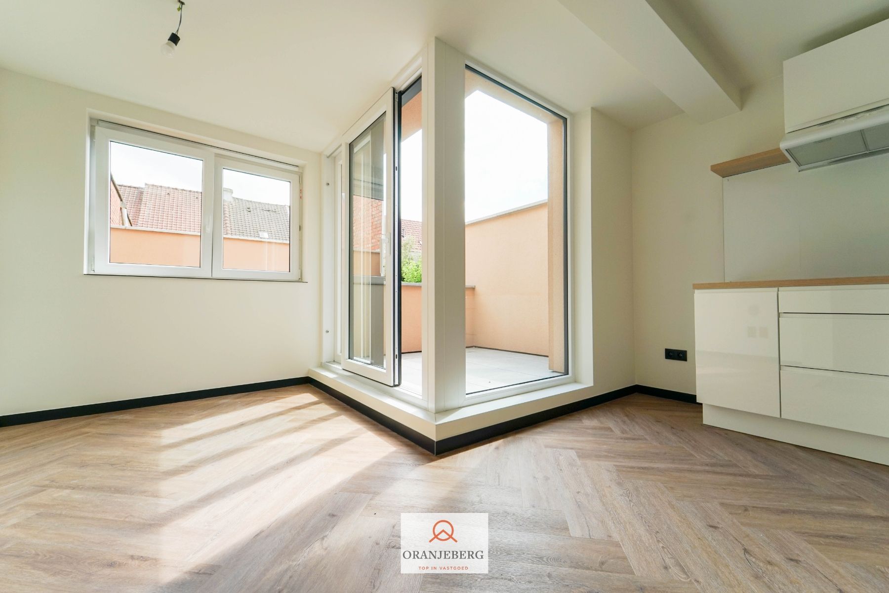 BEN-woning te koop op TOPligging met studio, 3 slaapkamers, 2 badkamers én 2 terrassen foto {{pictureIndex}}