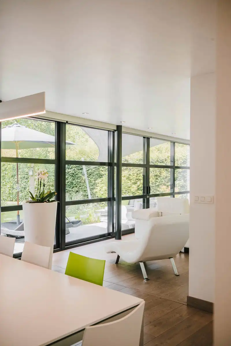 Stijlvolle, eigentijdse woning op een ruim perceel foto 13