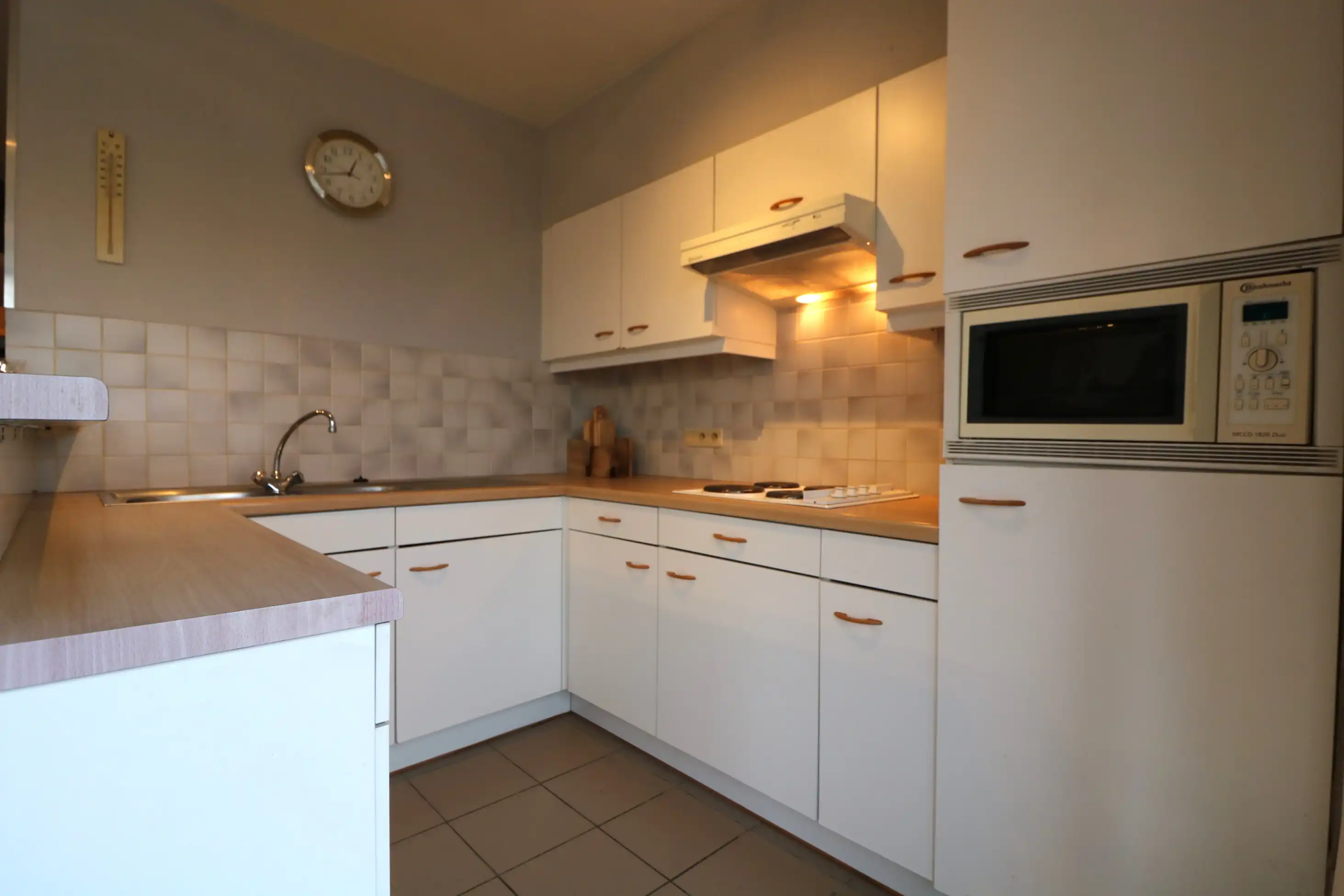 Goed onderhouden 2-slaapkamerappartement aan de Jachthaven van Blankenberge.  foto {{pictureIndex}}