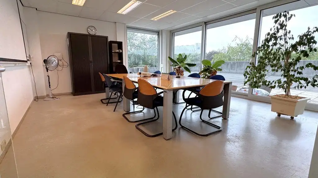 Kantoor/labo met optioneel klein magazijn te huur in Technologiepark-Zwijnaarde foto 5