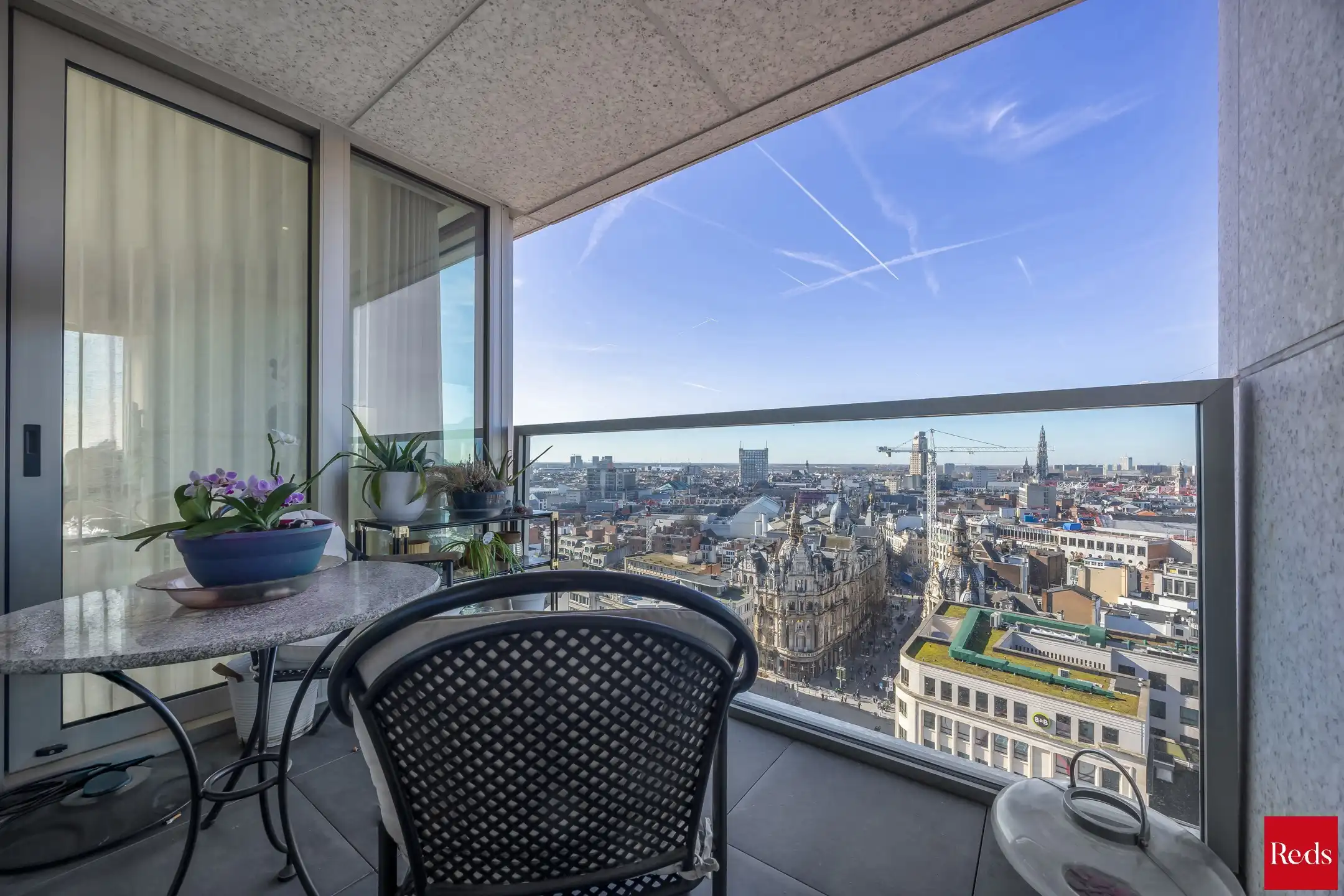 Uitzonderlijke appartement met een panoramisch uitzicht foto 16