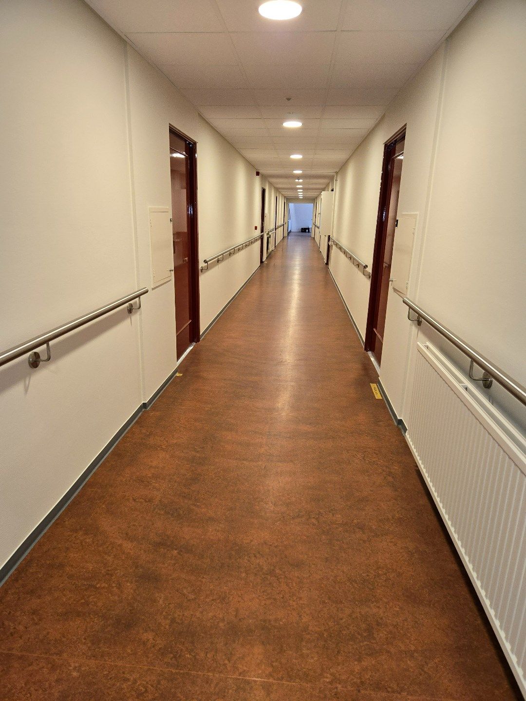 Verder te vernieuwen assistentiewoning met één slaapkamer en terras te Assebroek. foto 11