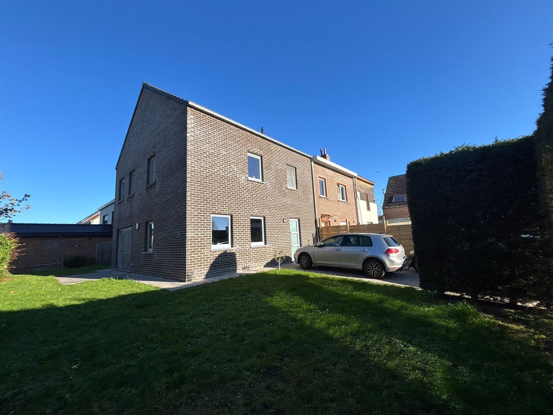 Ruime, energiezuinige woning nabij het centrum! foto 2