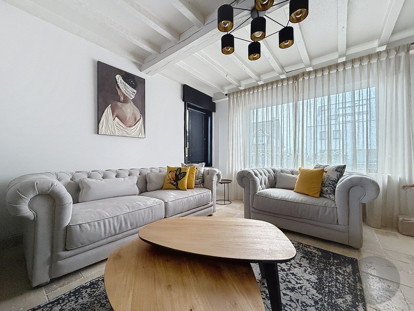 RUIME WONING met LOODS en WERKPLAATS foto 4