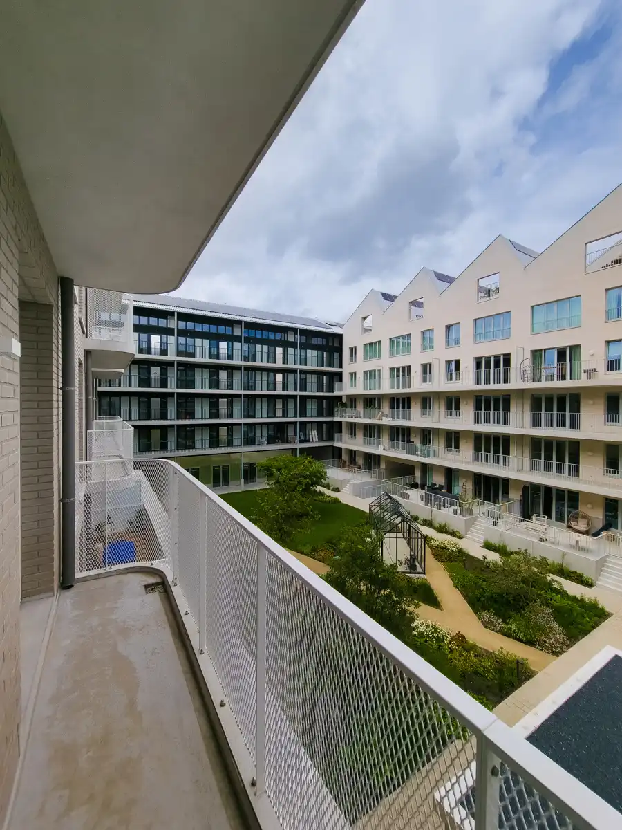 Prachtig gemeubeld 2- kamer appartement met groot terras foto 16