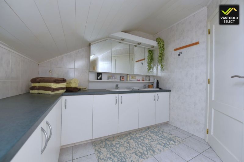 Vastgoed Select: Authentieke hoeve op 15.601 m² te koop in Damme - unieke ligging aan Damme Golf foto 18