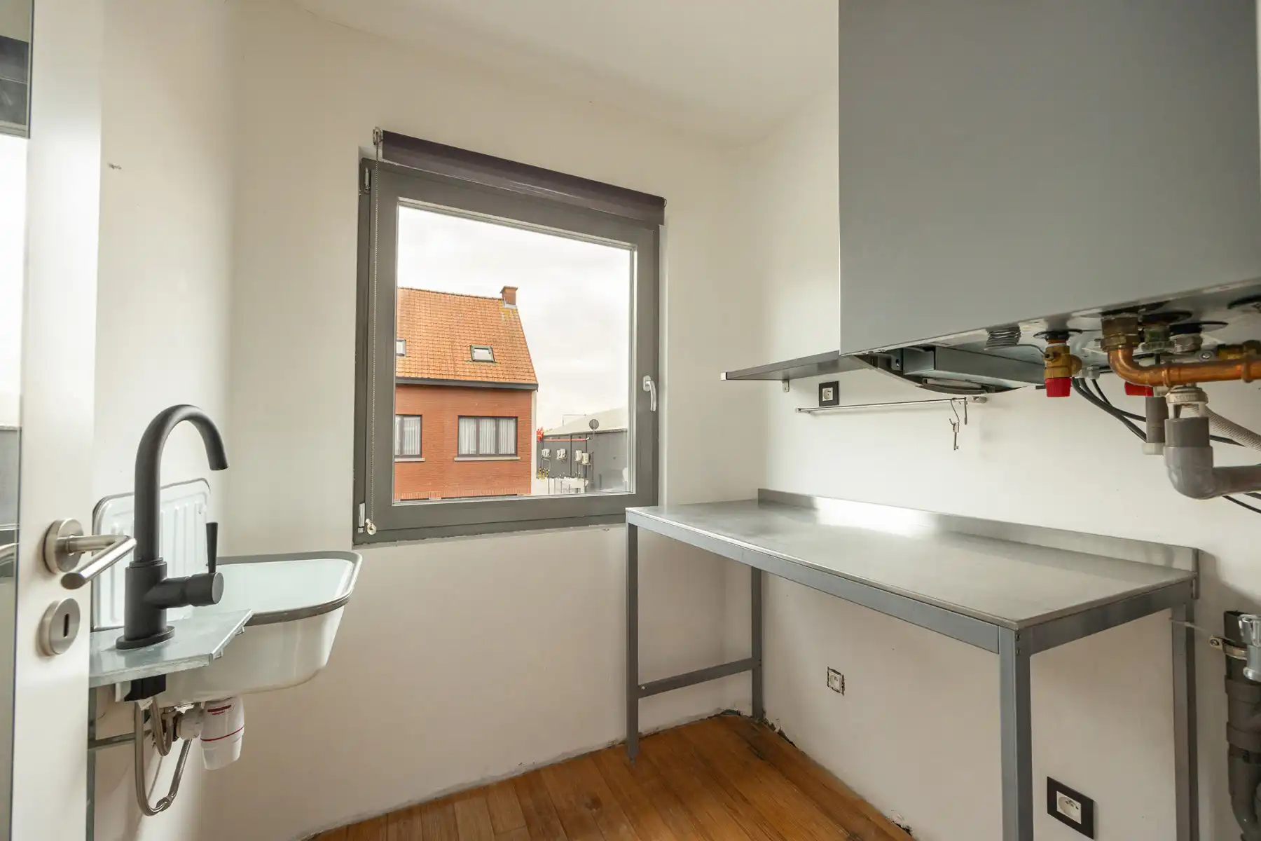 Instapklare woning met drie slaapkamers en moderne afwerking foto 18