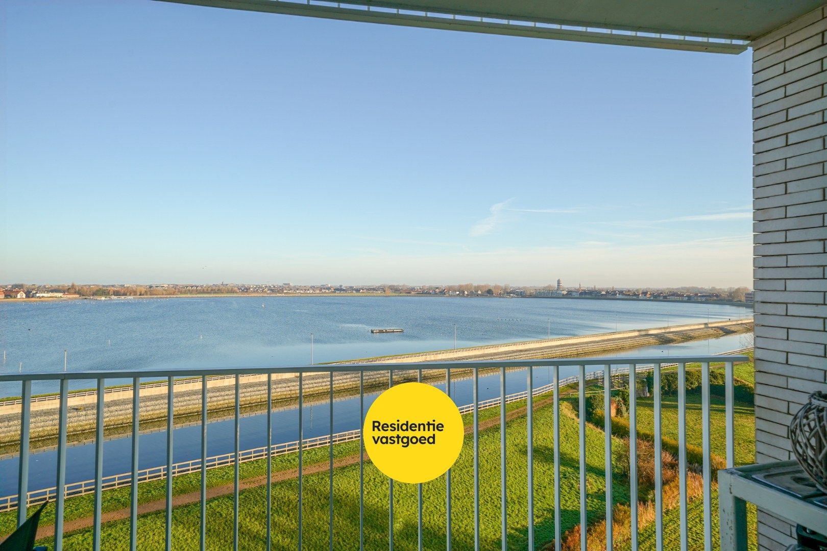 Modern energiezuinig 2-slaapkamerappartement met zicht op de Spuikom foto 2