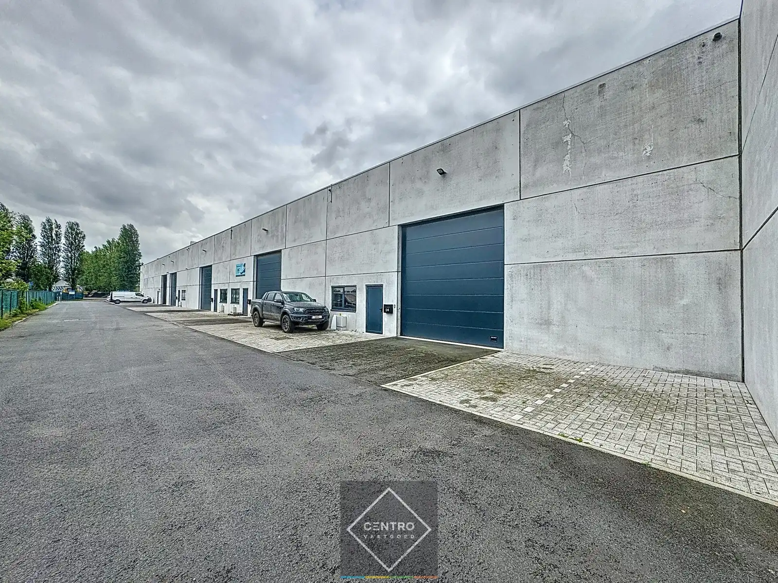Industrieel-magazijn-logistiek te huur Steenhouwerslaan 1/14 - 9990 Maldegem