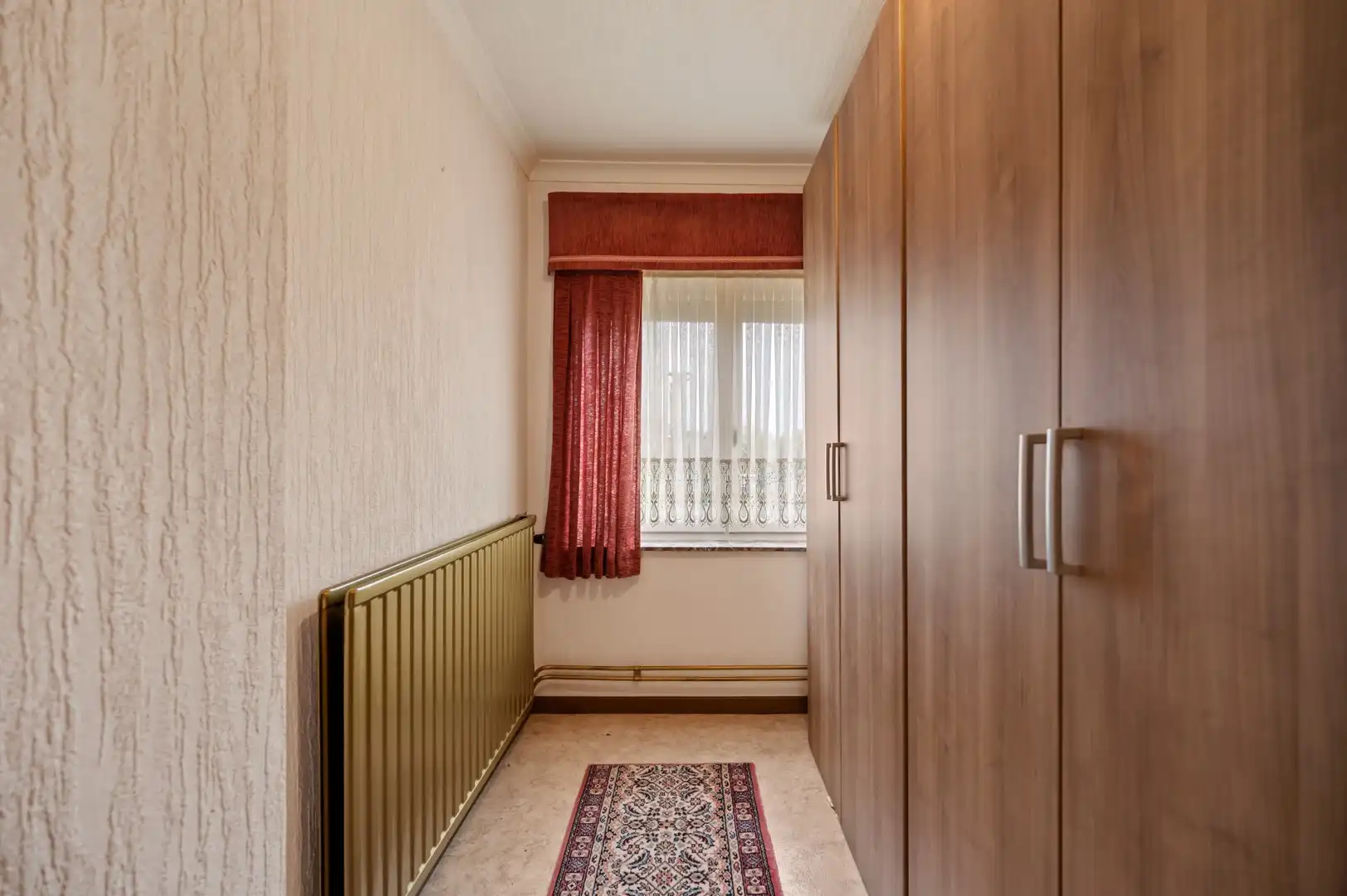 Renovatiewoning met grote tuin gelegen n een doodlopende straat over een bos foto 13