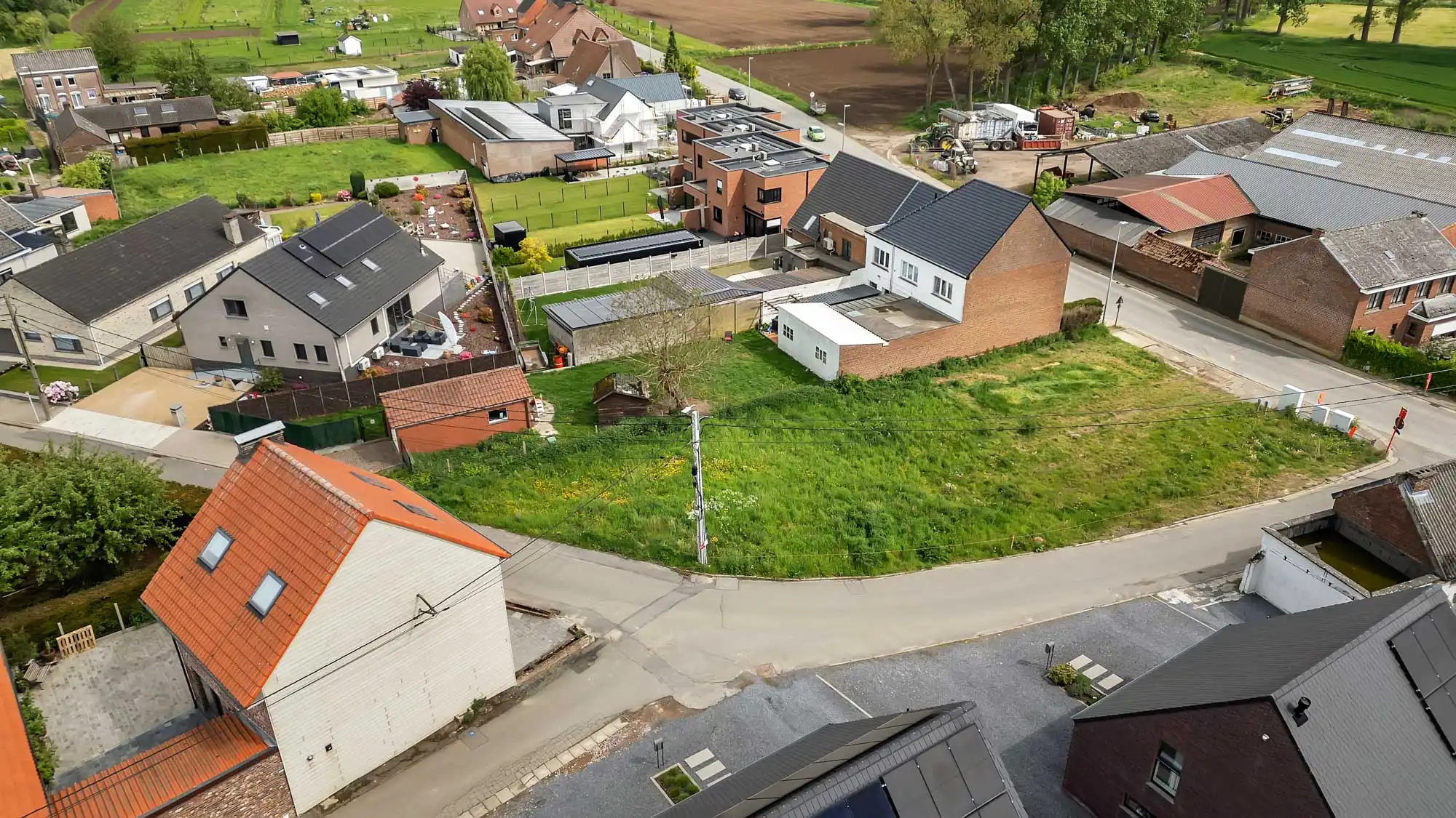 Rustig gelegen bouwgrond voor HOB foto 8
