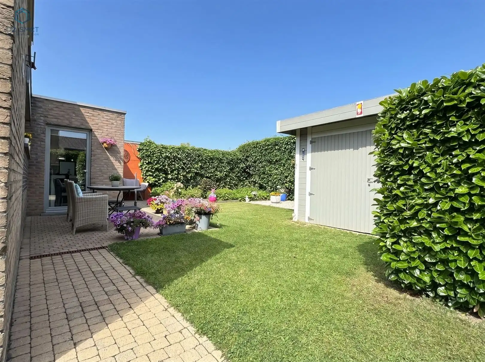 Instapklare woning met garage en tuin foto 2