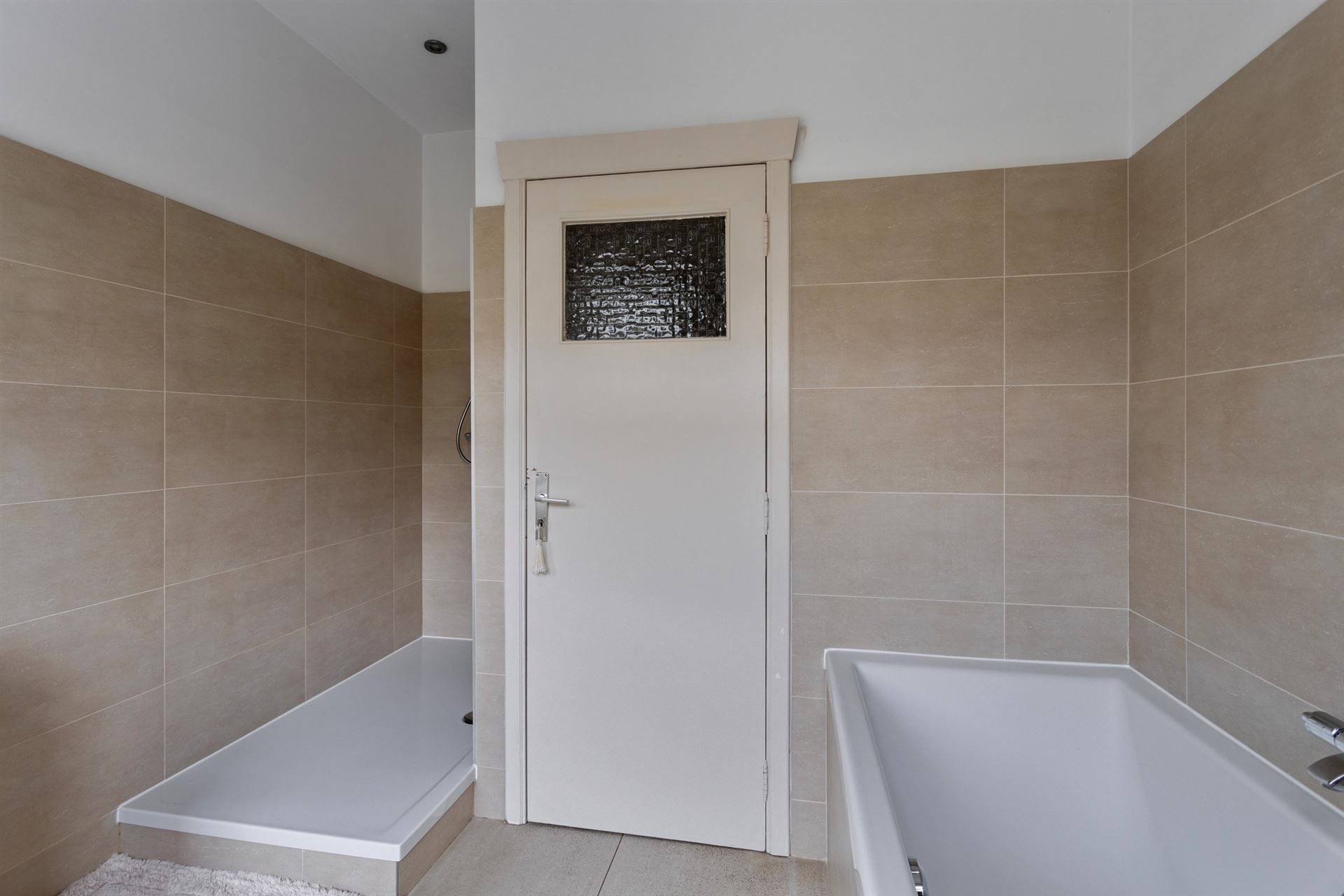 Prachtig gerenoveerd duplex op unieke locatie foto 17