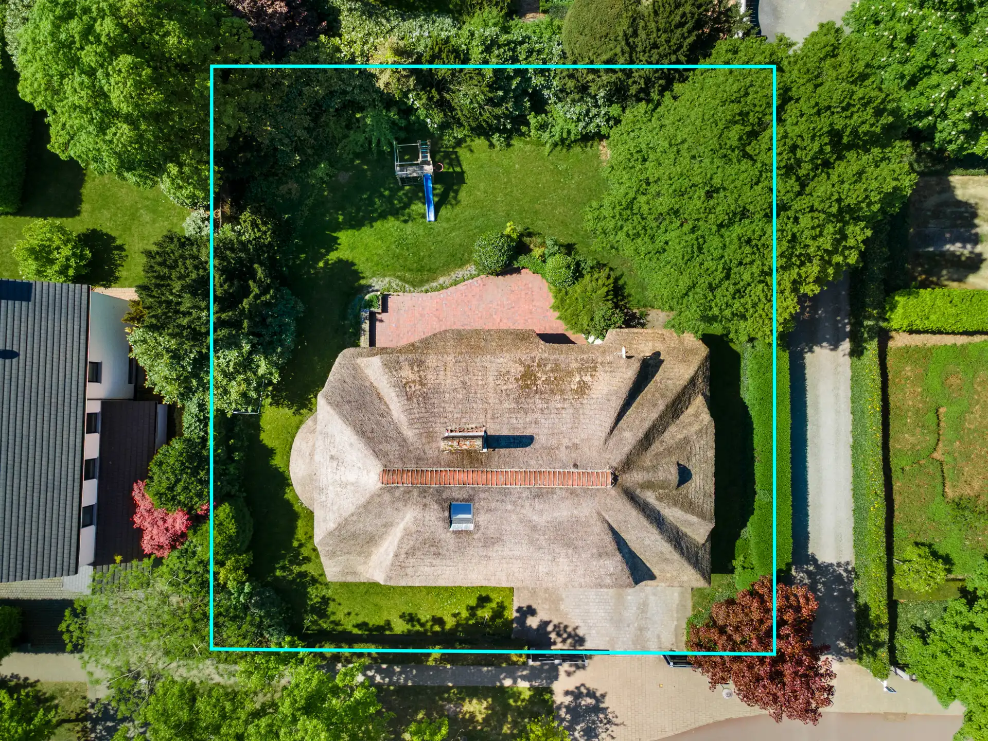 Karaktervolle rietgedekte villa op 1.120m² met 5 slaapkamers foto 3