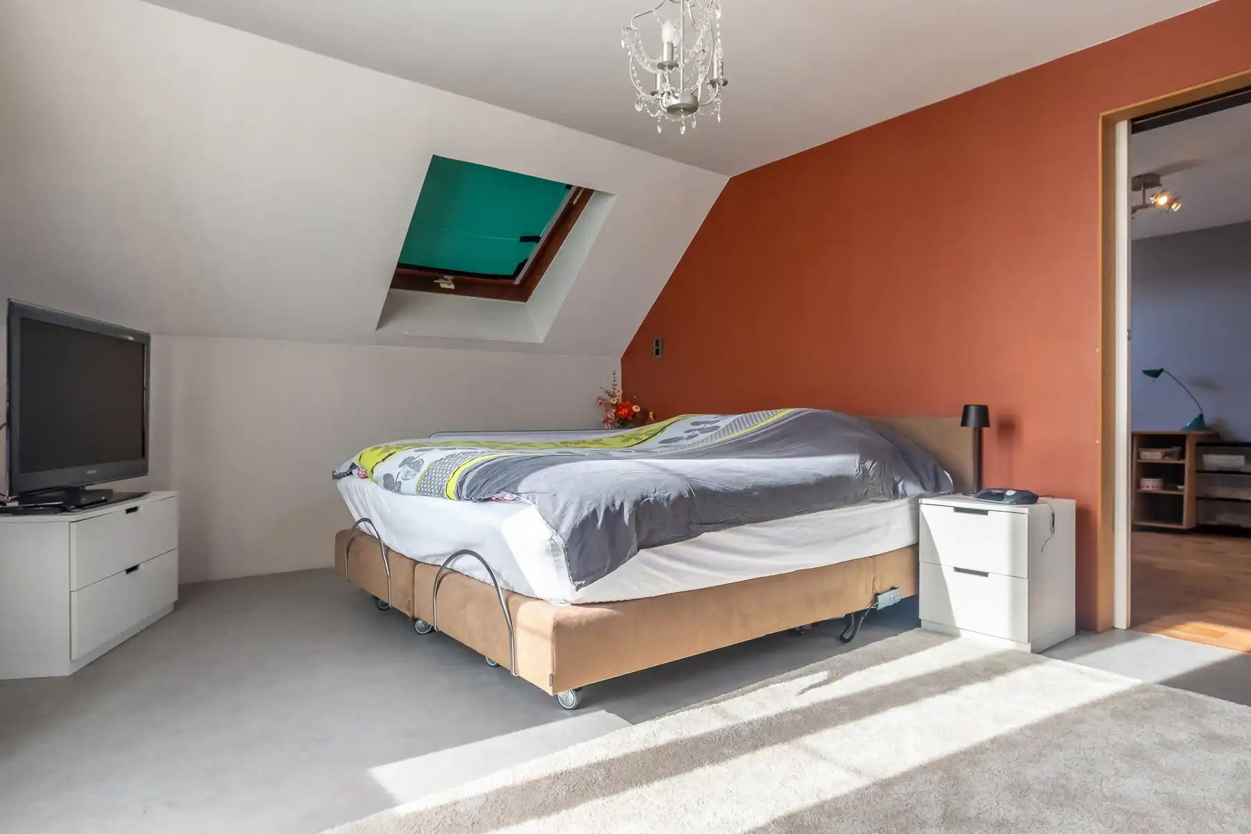 Prachtig gebouw met handelsruimte en 2 appartementen foto 28